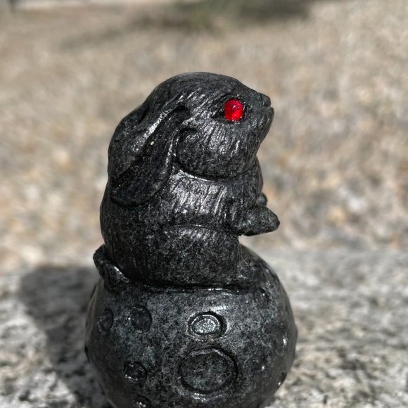 Hand Carved Crystal Rabbit - Picture 4 of 6